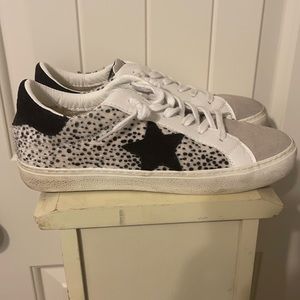 Vici star sneaker, size 8